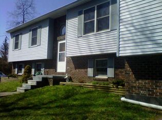 1344 Smithtown Rd, Morgantown, WV 26508