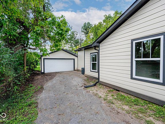 5th image of 5867 E Shimer Ave