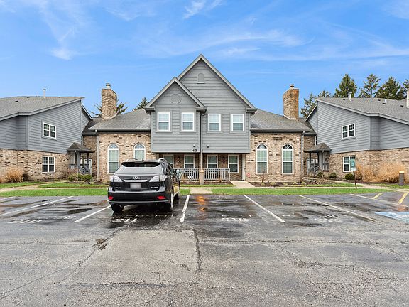 3rd image of 43 Foxcroft Rd APT 127