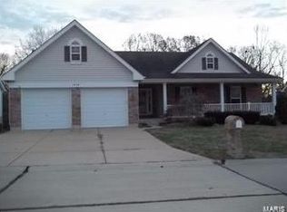 1808 Cairo Dr, Festus, MO 63028