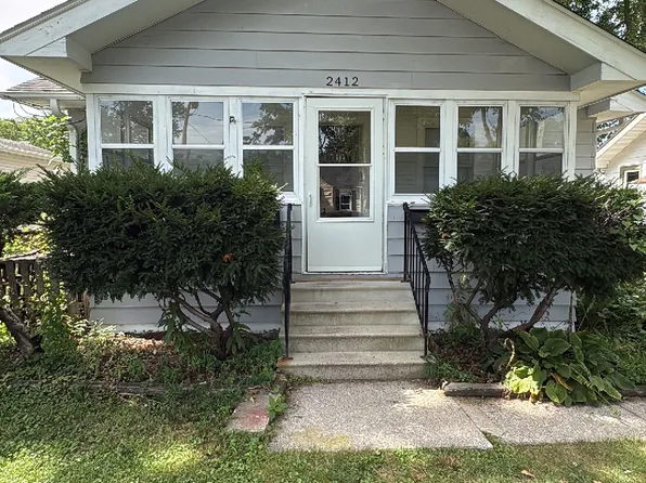 2412 45th St, Des Moines, IA 50310