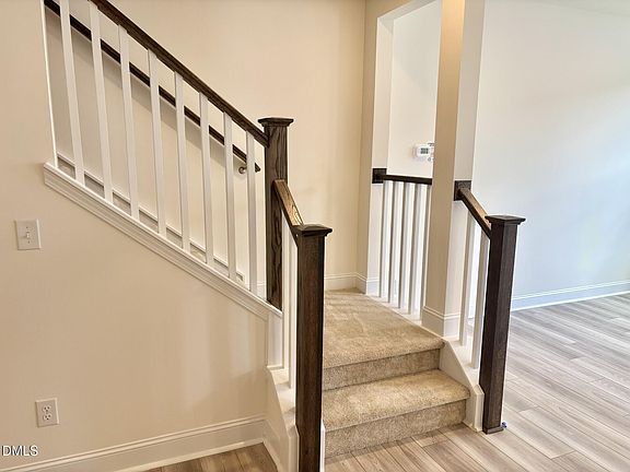 5th image of 218 Alberta Dr #140