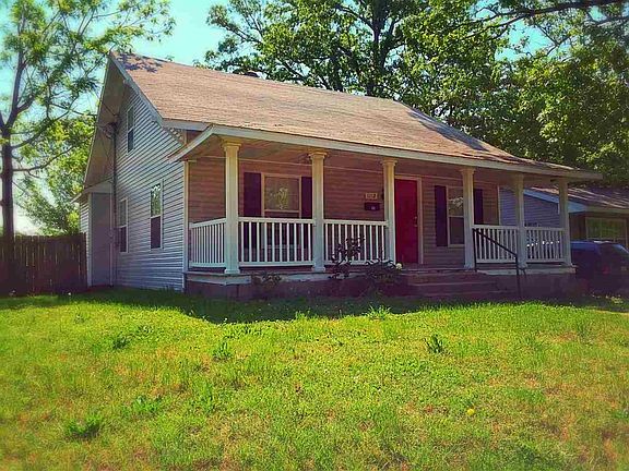 2nd image of 1112 Fairmount St