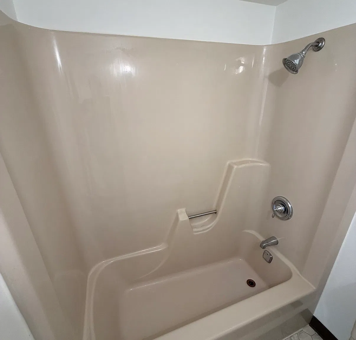 117 Pleasantview Dr — Photo 2