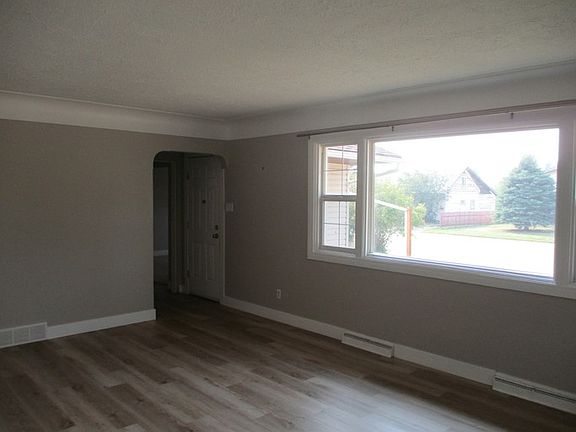 2nd image of 10116 110th Ave