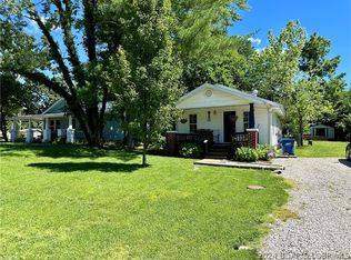 128 Camden Ave, Camdenton, MO 65020