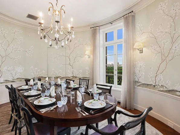 2 East 70th Street image 3 of 15