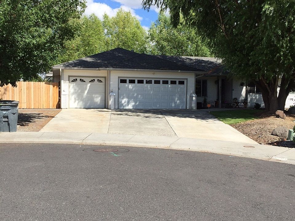 1st image of 1363 Yost Cir NE