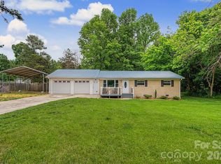 630 Ginger Cake Rd, Lancaster, SC 29720