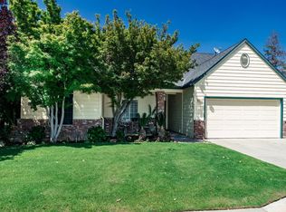 1913 Menlo Ave, Clovis, CA 93611