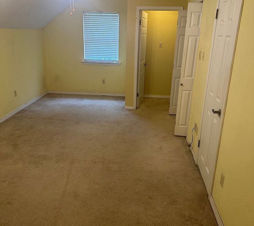 1st image of 2701 Rue Saint Martin APT C