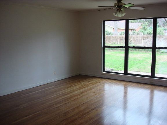 3rd image of 2514 Harvard Ave