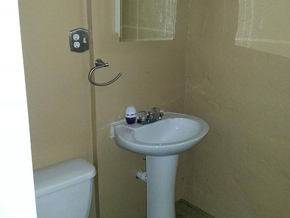 2nd image of 108 Northwood Ave