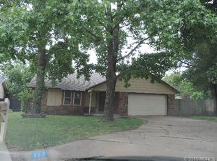 117 W Hot Springs Ct, Broken Arrow, OK 74011