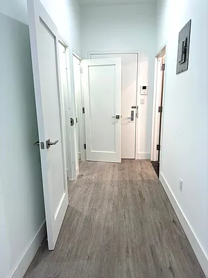 Rented by R New York | media 12