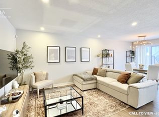 320 Balinroan Cres, Ottawa, ON K2J3T8