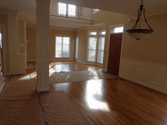 5th image of 1344 Clubhouse Ln