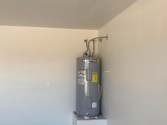 5th image of 2809 S 358th Ave