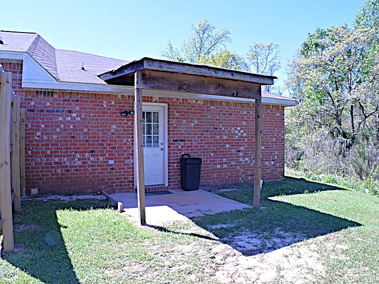 1115 Howell Rd #H — Photo 12