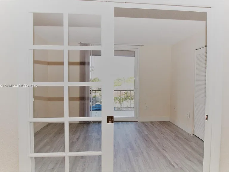 1251 NE 108th St #312 — Photo 3