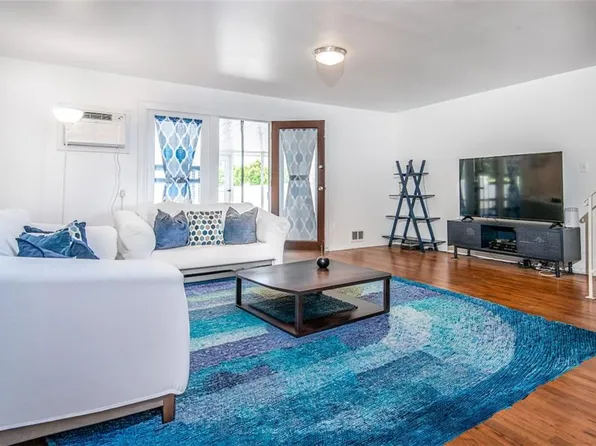 120 Birch Rd, Staten Island, NY 10303