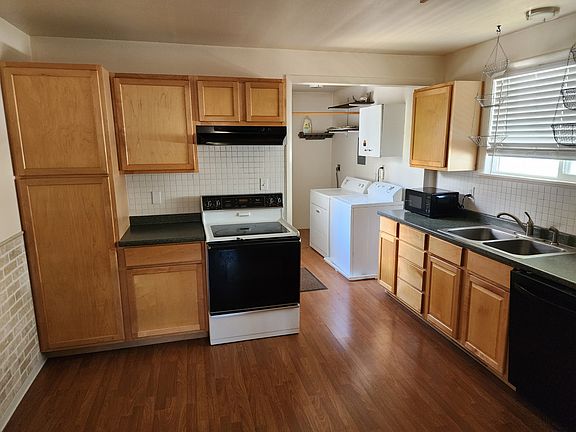 4th image of 917 E Flint St
