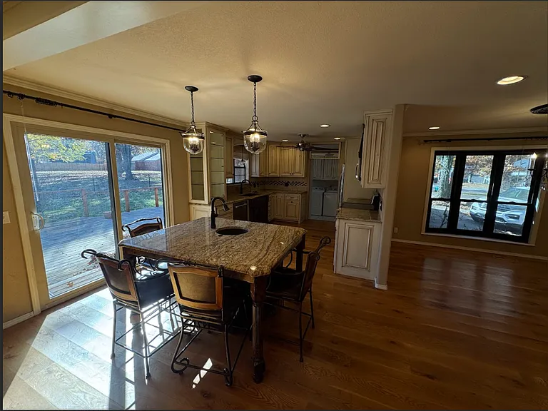23 Howard Pl — Photo 9