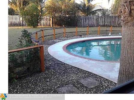5th image of 5910 Deerfield Pl