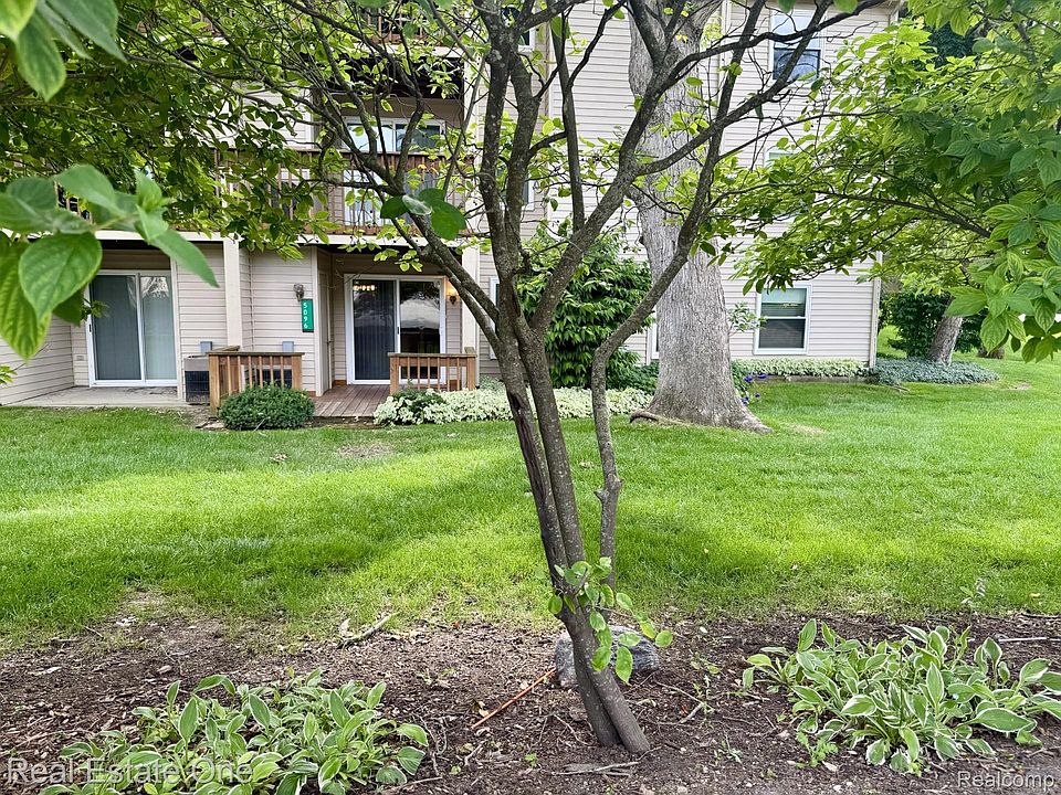 1st image of 5096 Harbor Oak Dr #31