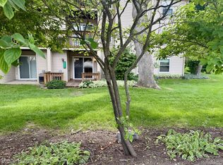 5096 Harbor Oak Dr #31, Waterford, MI 48329