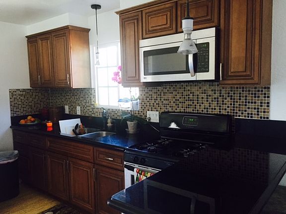 2nd image of 1233 W Gage Ave