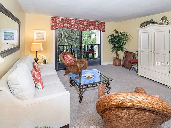 4th image of 34 Forest Beach Dr APT B13