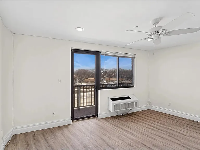 135-46 Grand Central Pkwy #4A — Photo 4