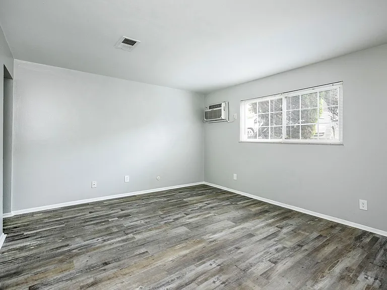 Riverview Place — Photo 9