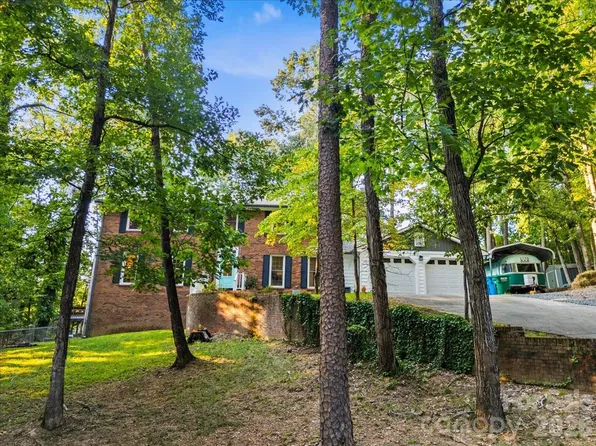 705 Brunson Dr, Albemarle, NC 28001