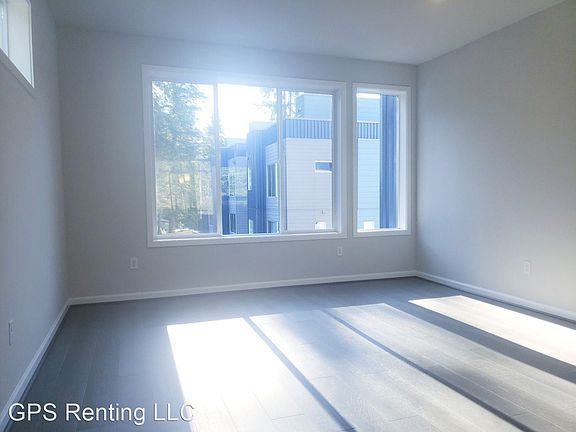 5th image of 12120 76th Way NE Unit 1