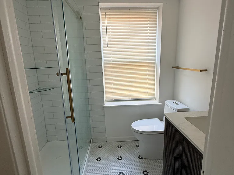 252 S 10th St #3R — Photo 6