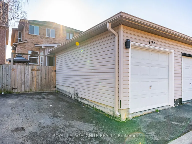 176 Wright Ave #BASEMENT — Photo 4