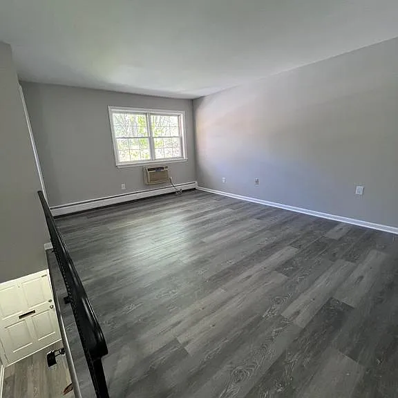 511 Garnet Dr — Photo 4