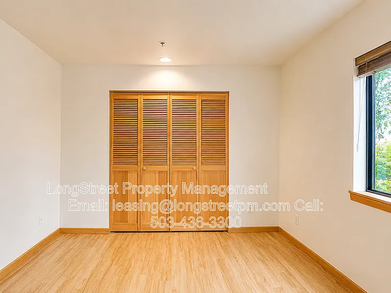 720 NW Naito Pkwy #D22 — Photo 16