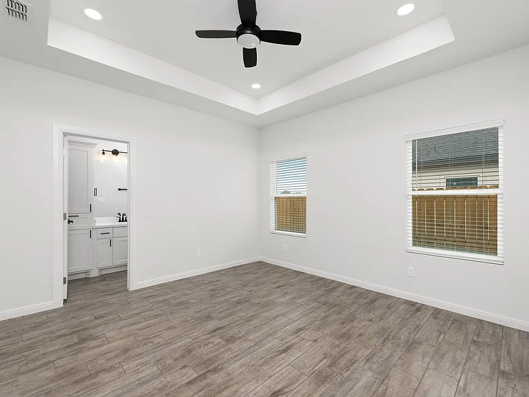 111 Hope Dr — Photo 6