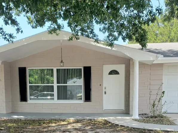 7411 Ingleside Dr, Port Richey, FL 34668