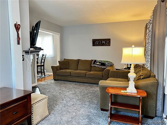 3rd image of 153 Woodside Ave