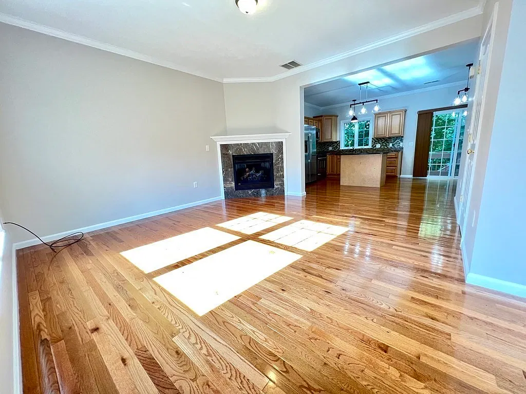 2 bed, 2.5 bath, 1400 sqft, $2,950 — Photo 4