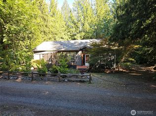 100 E Baker Ct, Belfair, WA 98528