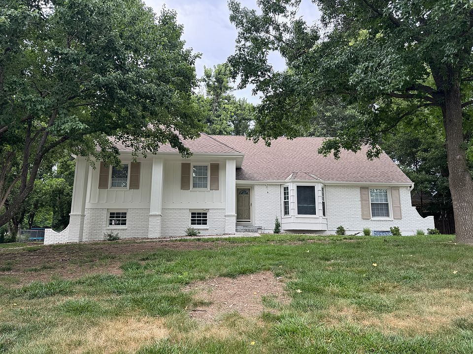 1st image of 128 Seneca Ln