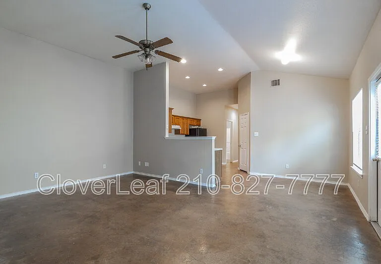 5718 Golf Hts #2 — Photo 3
