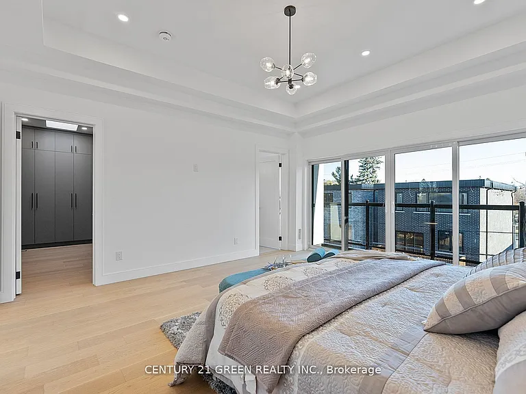 67 Bexhill Ave #MAIN 2ND FLOOR — Photo 18