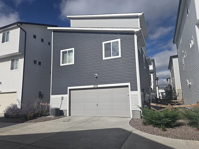 5772 Tramore Ct — Photo 32