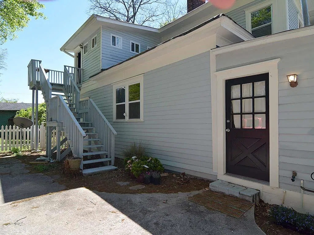 2 bed, 1.0 bath, 1500 sqft, $2,495 — Photo 2